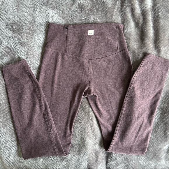 Vuori Clean Elevation Leggings Plum - Picture 4 of 7